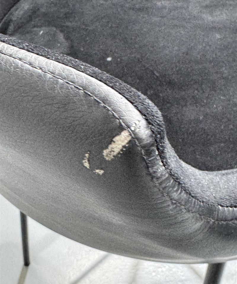 Baarituolit, mustat (2 kpl)