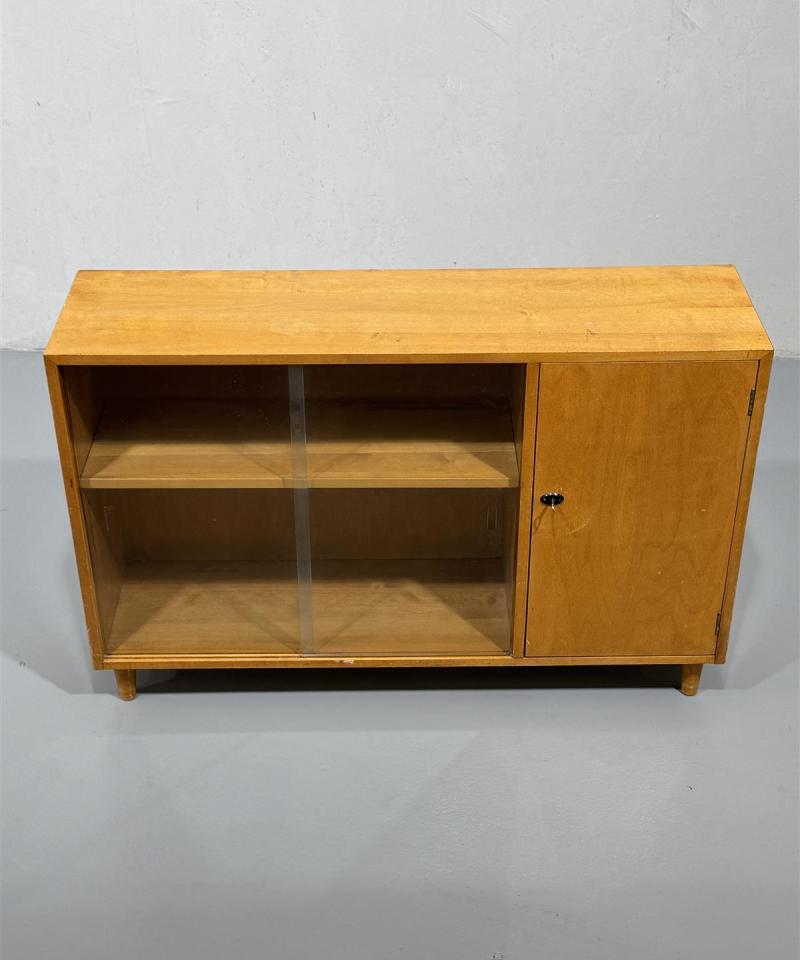 Vintage 60-luku kaappi