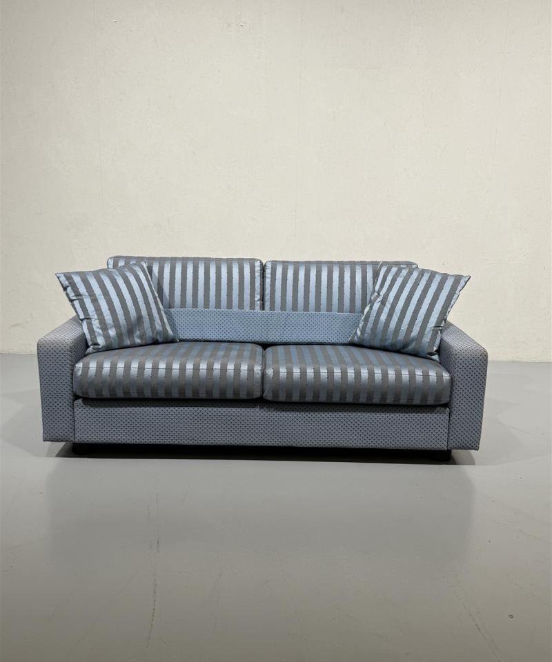 Raidallinen 2 istuttava sohva