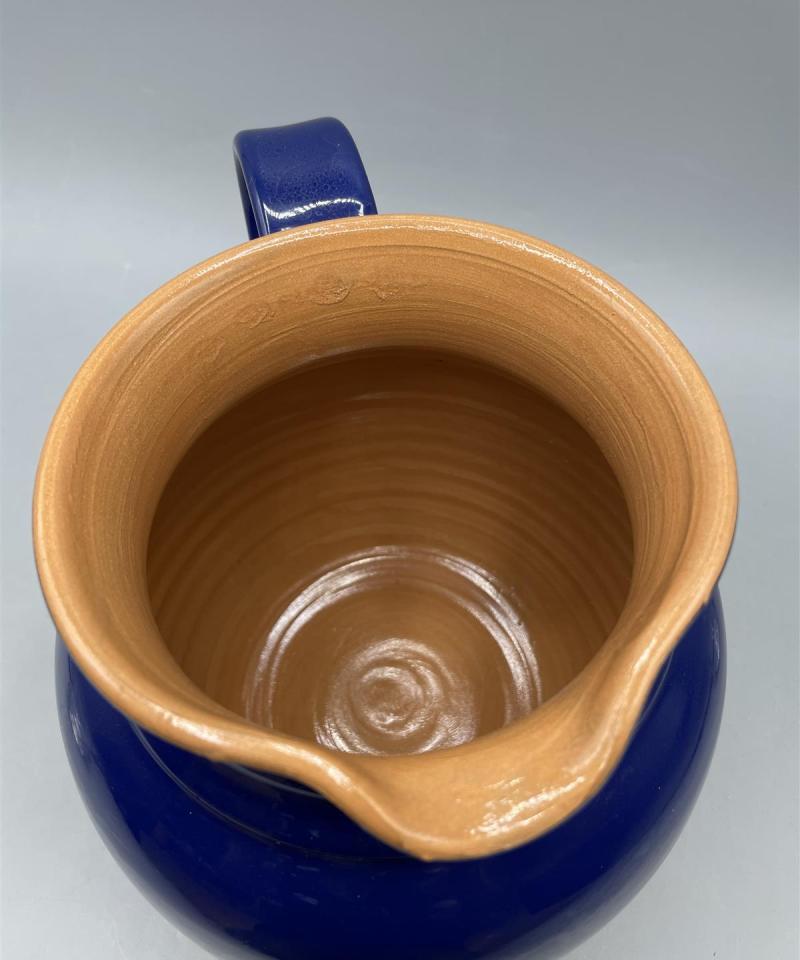 Terracotta keraaminen vesikannu, Italia