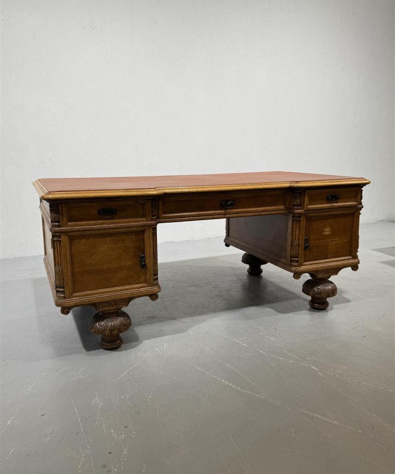 Tammipuu kirjoituspöytä nahkatasolla 184x97