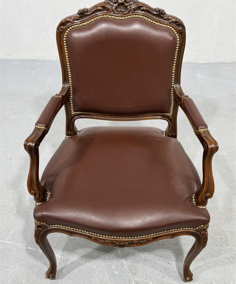 Rokokoo nojatuoli nahkaverhoilu