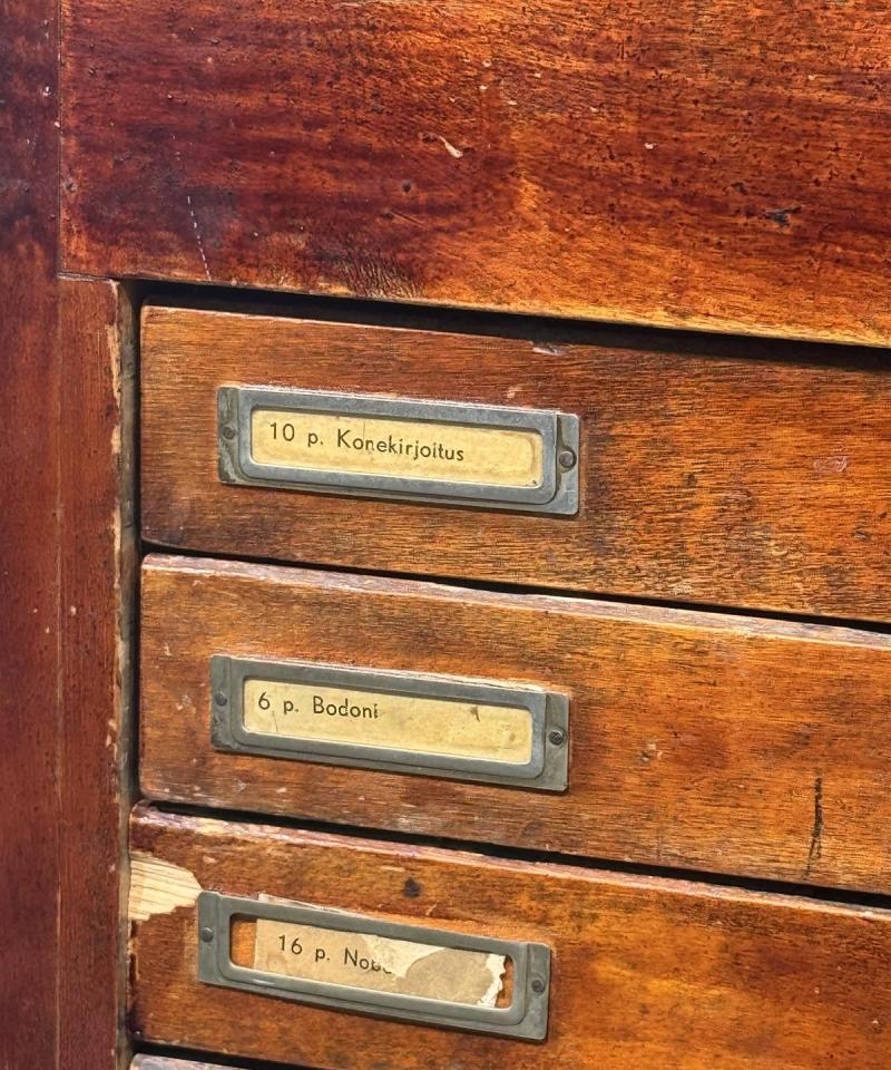 Vintage kirjasinlaatikosto