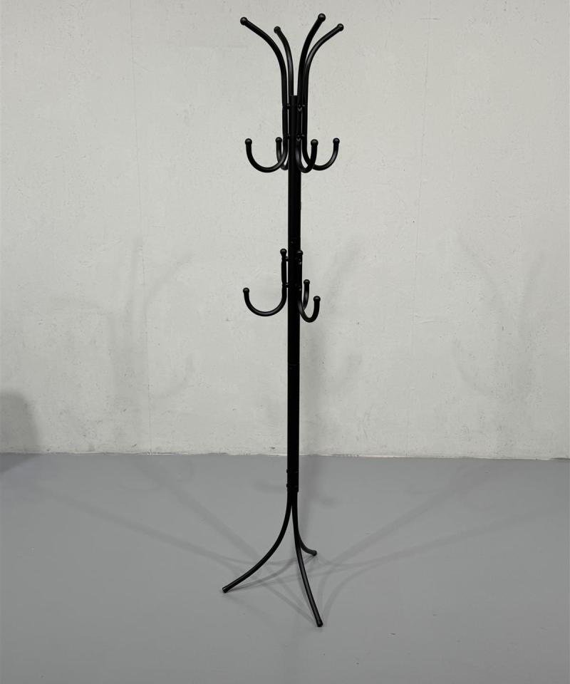 Metallinen naulakko, musta