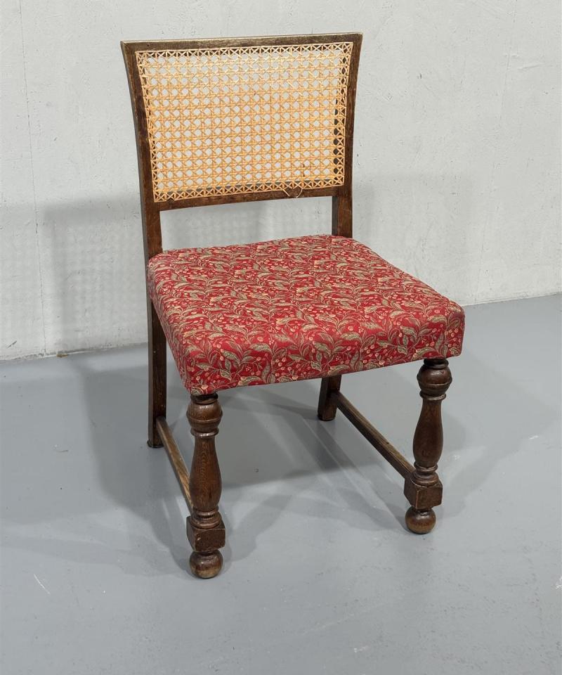 Vintage tuoli rottinkiselkänojalla