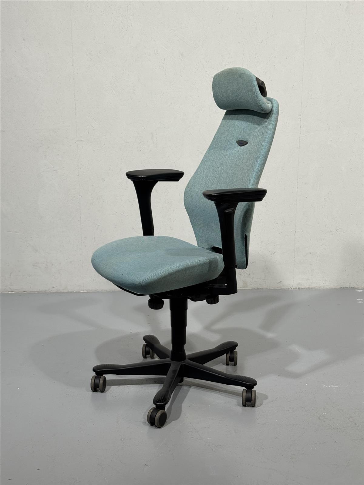 Kinnarps Plus työtuoli turkoosi