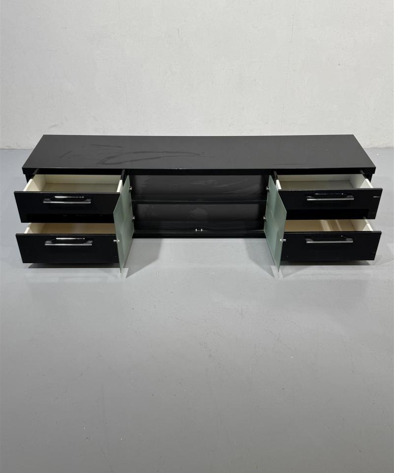 TV-taso korkeakiilto musta 187cm