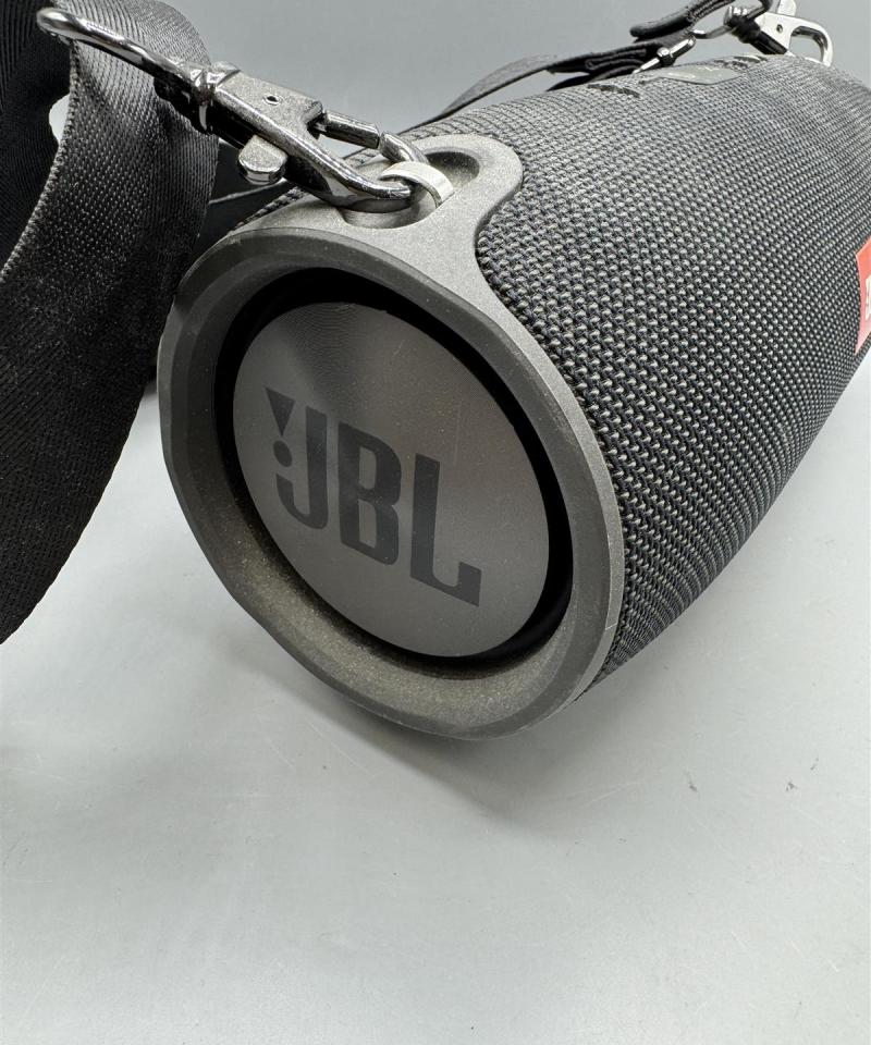 JBL Xtreme kannettava kaiutin