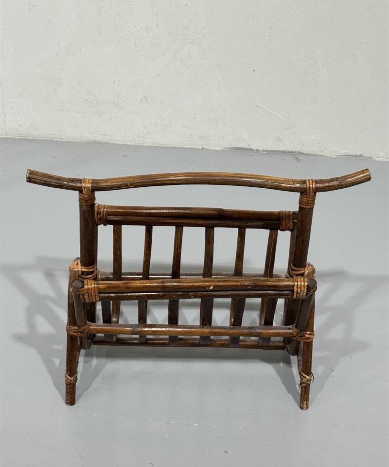 Rottinkinen lehtiteline