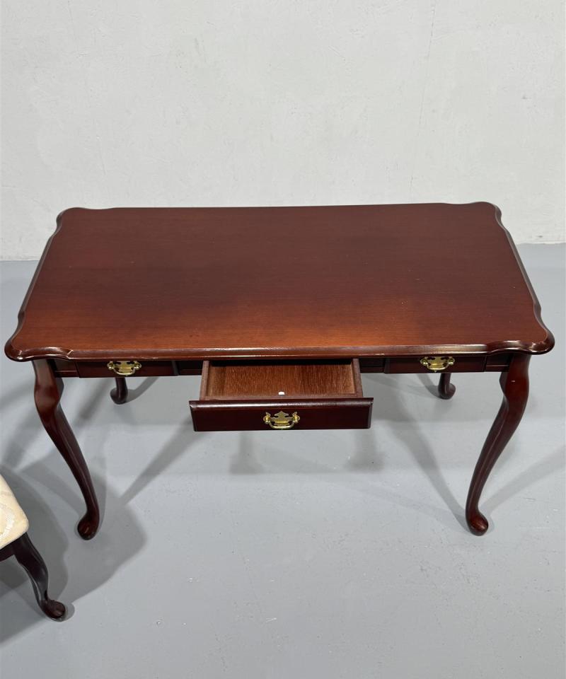 Rokokoo kirjoituspöytä 120x60 ja tuoli