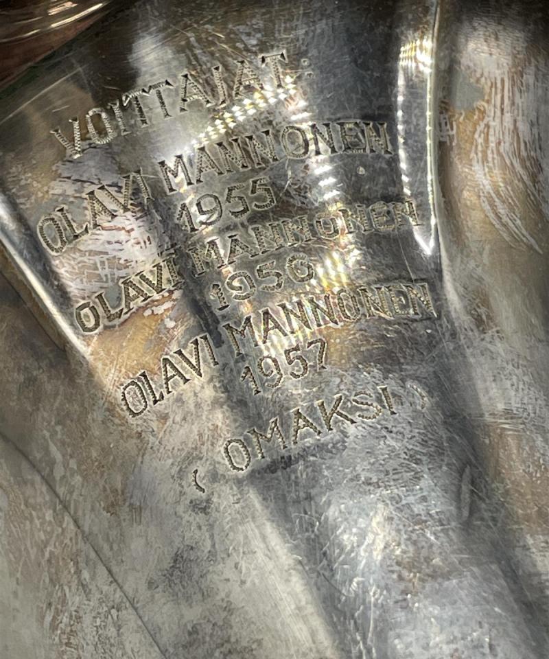 Hopea maljakko pokaali Olavi Mannonen, 243g