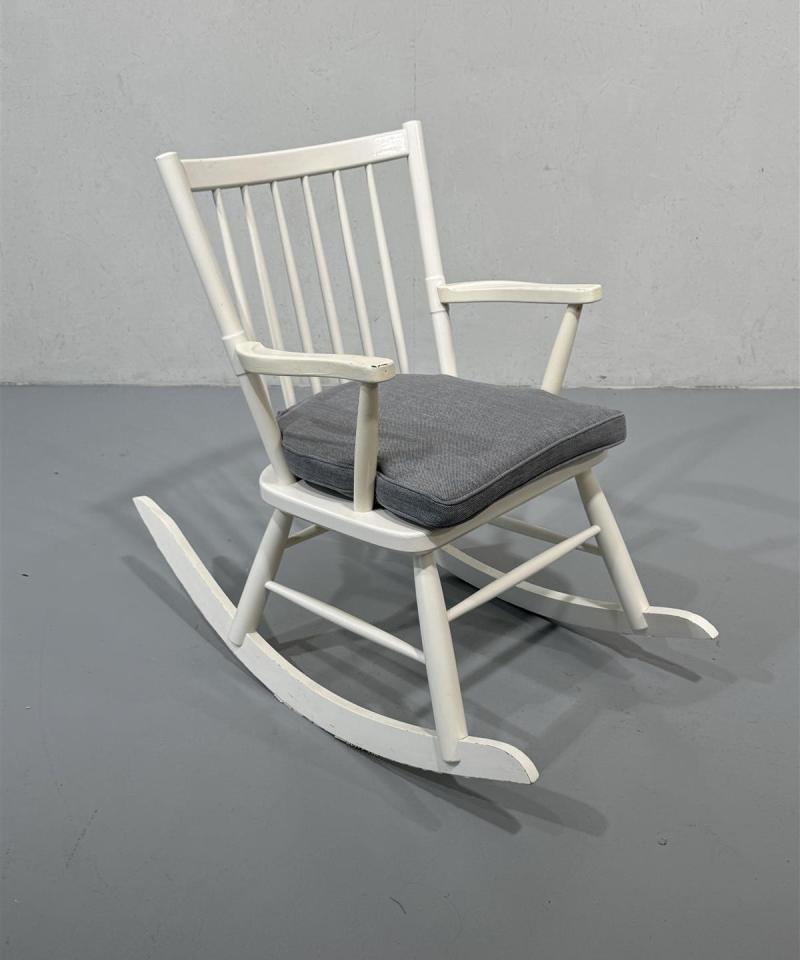 Vakiopuu Ester keinutuoli