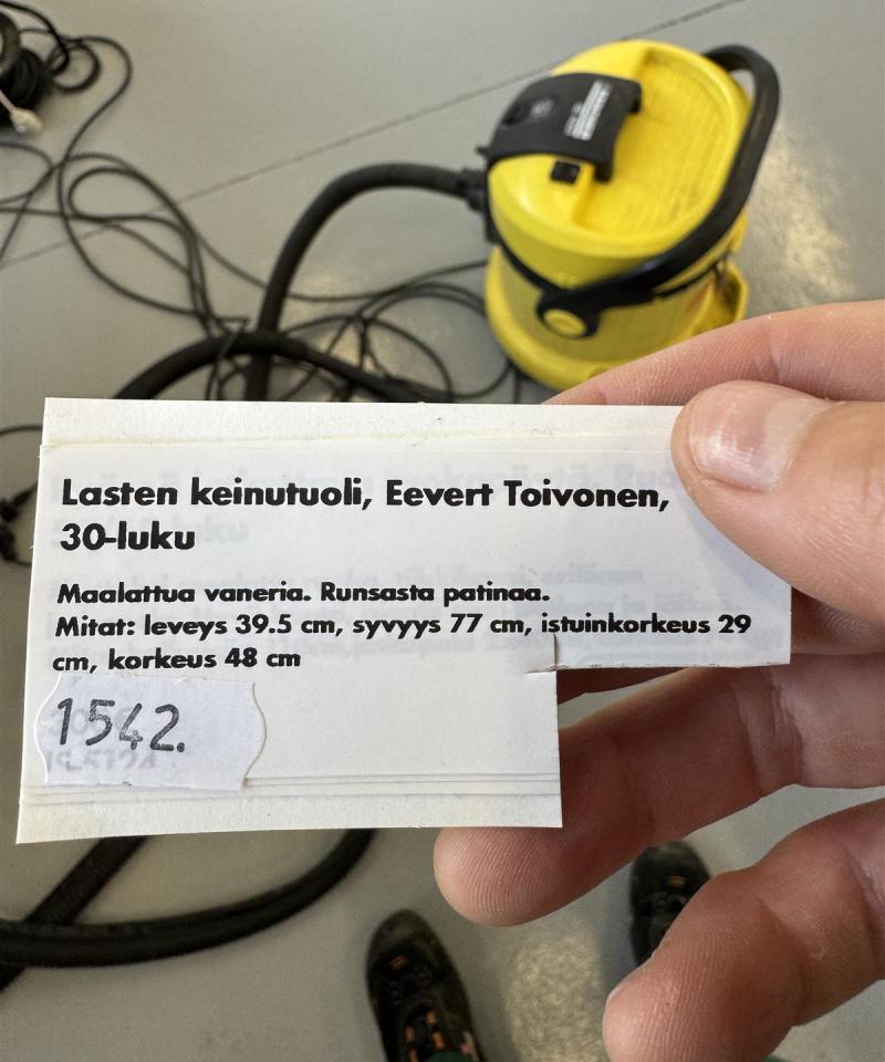 Eevert Toivonen lasten keinutuoli 1930 luku