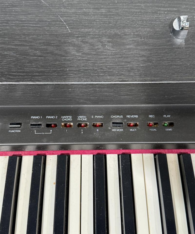 Roland HP 1700 digitaalipiano