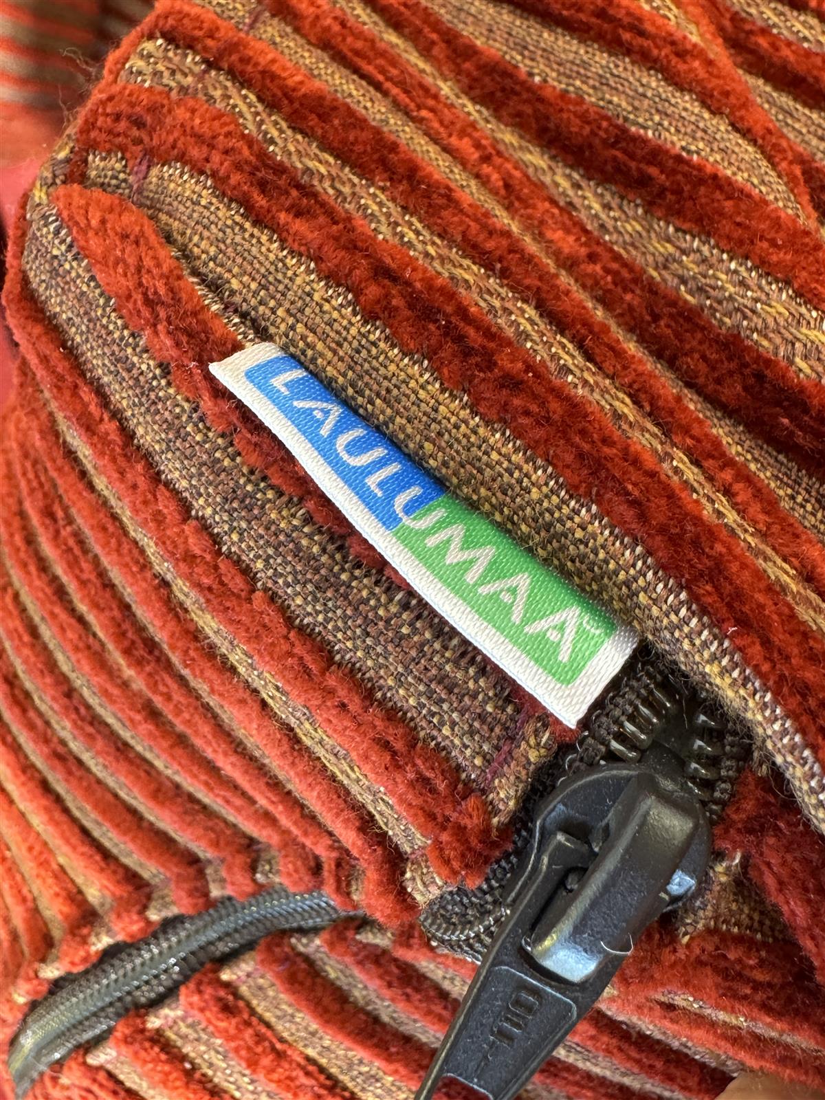 Laulumaa kulmasohva punainen