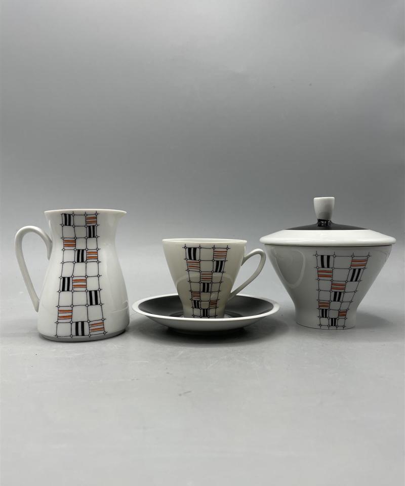 Freiberger Porzellan kahviastiat 8-osaa