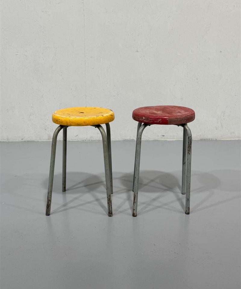 Retro jakkarat, keltainen ja punainen (2 kpl)