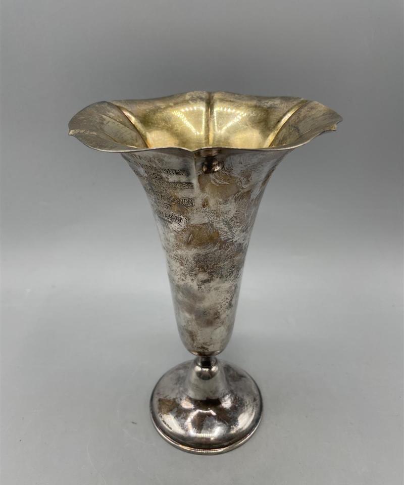 Hopea maljakko pokaali Olavi Mannonen, 243g