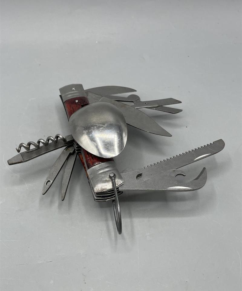 Vintage Monitoimityökalu