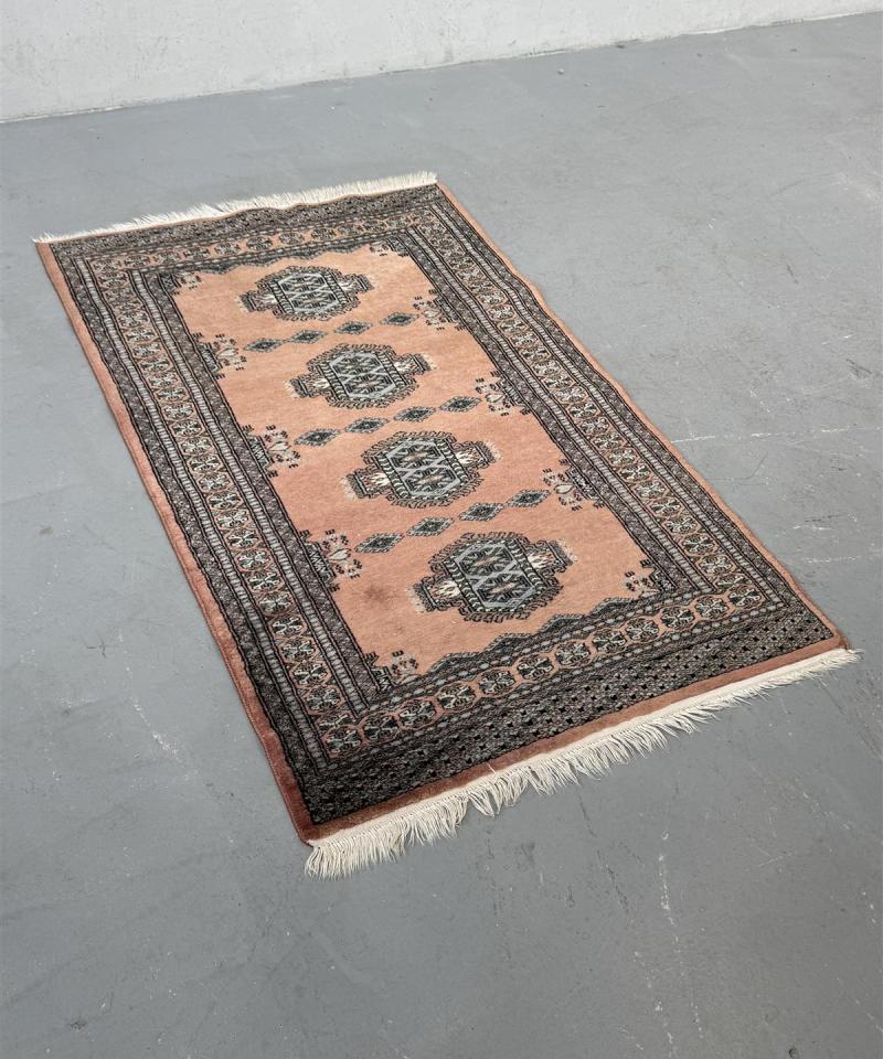 Bokhara punertava itämainen matto 92x154