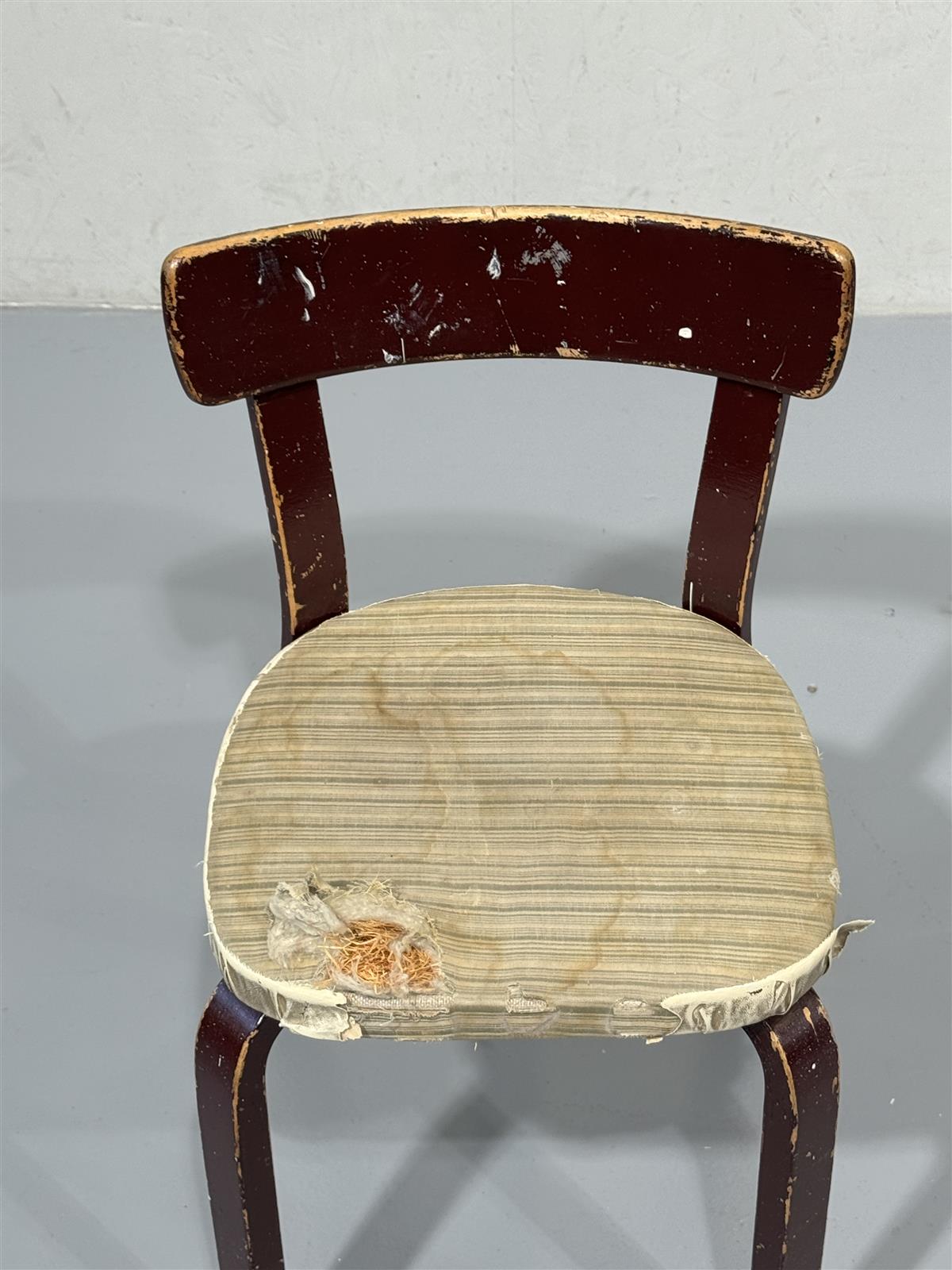 Alvar Aalto 69 tuoli entisöitäväksi