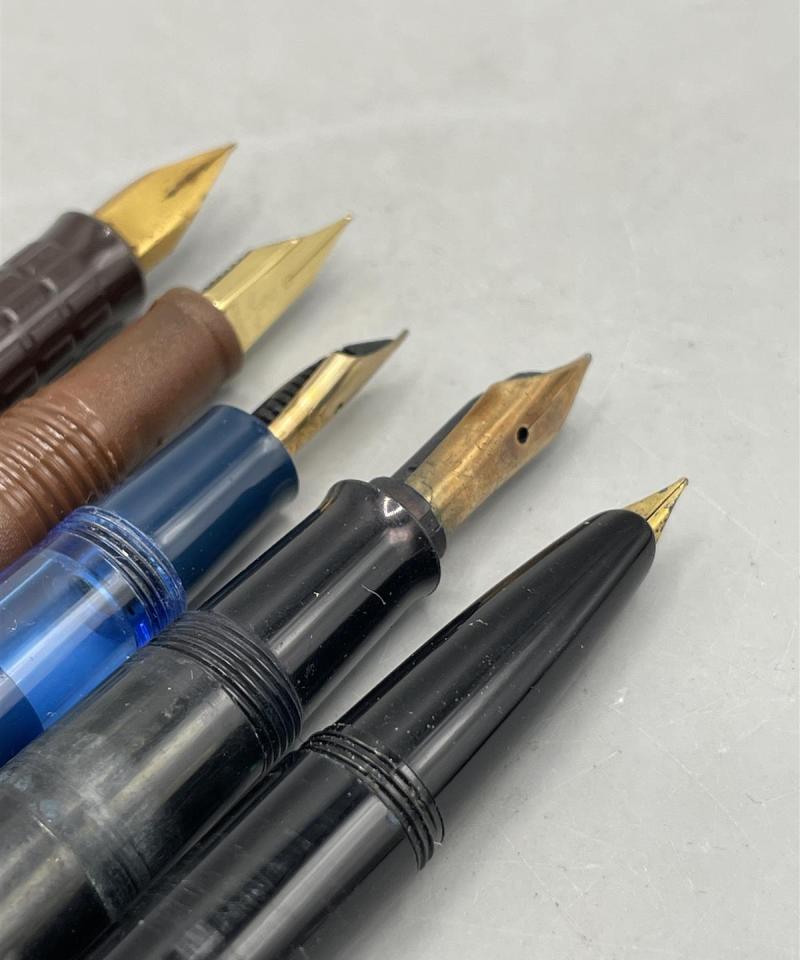 Vintage mustekynät kokoelma 27kpl, kulta terät