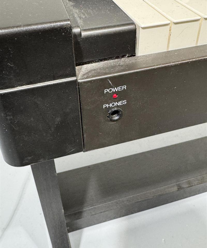 Roland HP 1700 digitaalipiano