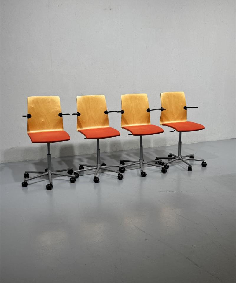 P.O. Korhonen toimistotuolit, oranssit (4 kpl)