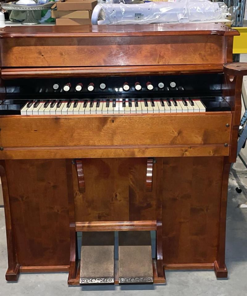 Halonen ja Kumpp. urkuharmoni