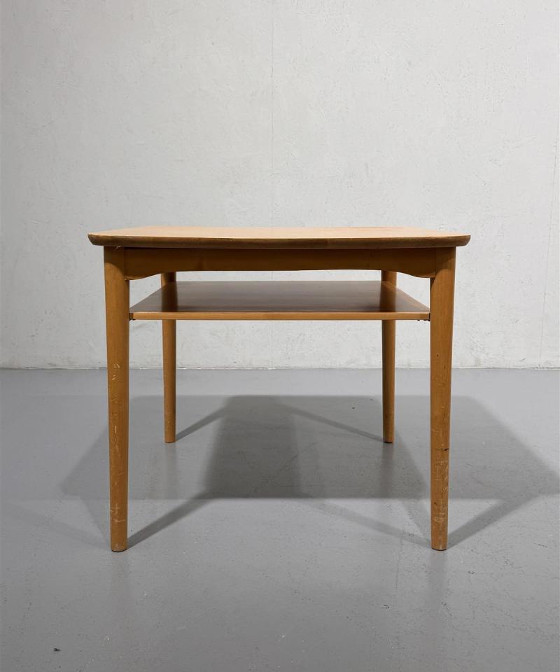 Vintage sohvapöytä puu