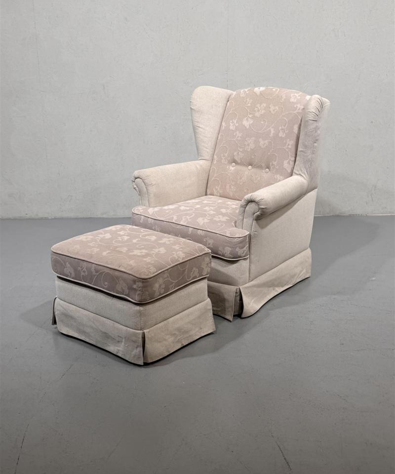 Nojatuoli ja rahi kangas, vaalea