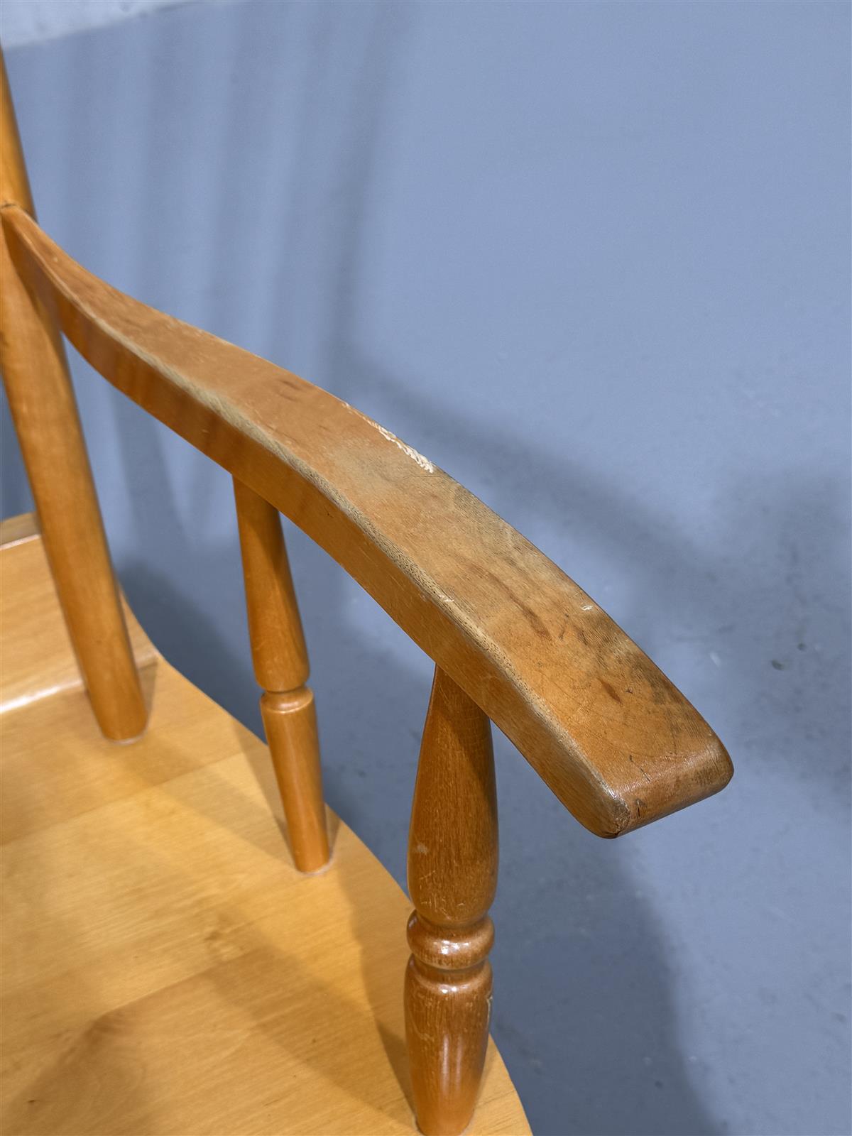 Urjalan keinutuoli puu