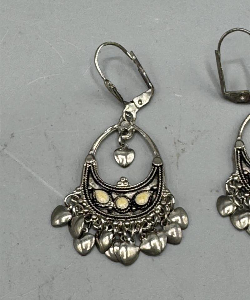 Korvakorut pikkusydämet