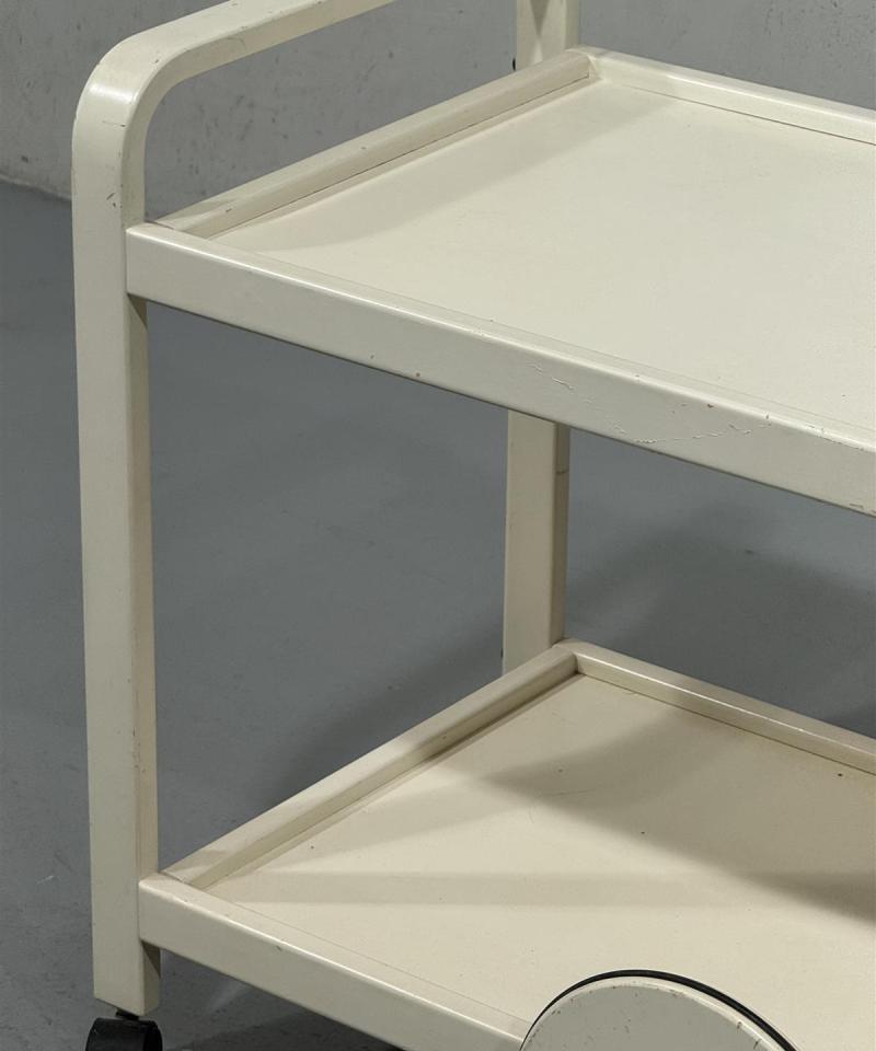 Retro tarjoiluvaunu puu, valkoinen