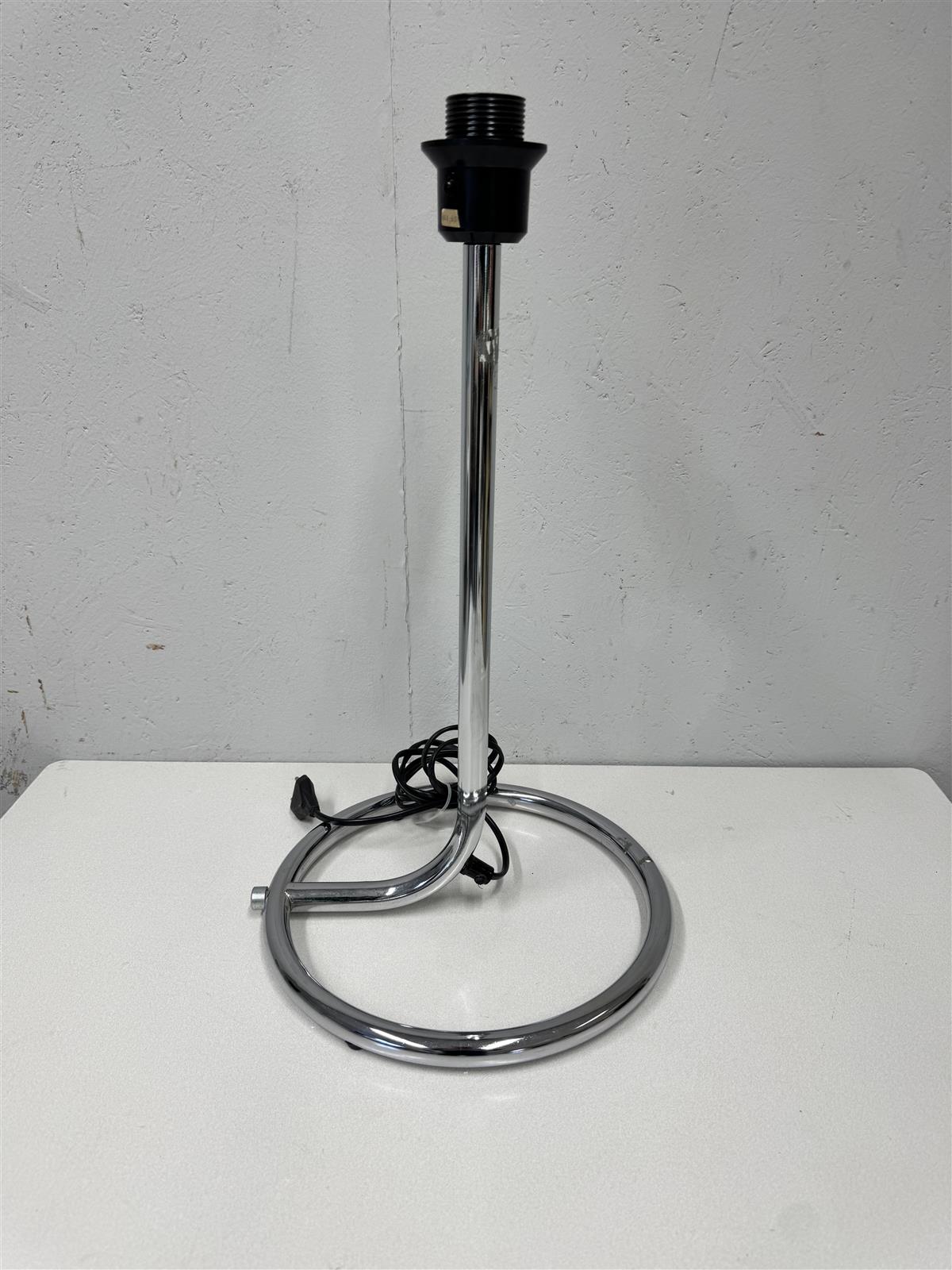 Retro pöytävalaisin jalka, kromi