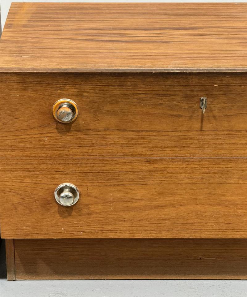 Vintage 70-luku lipastot, puu, ruskeat (2 kpl)