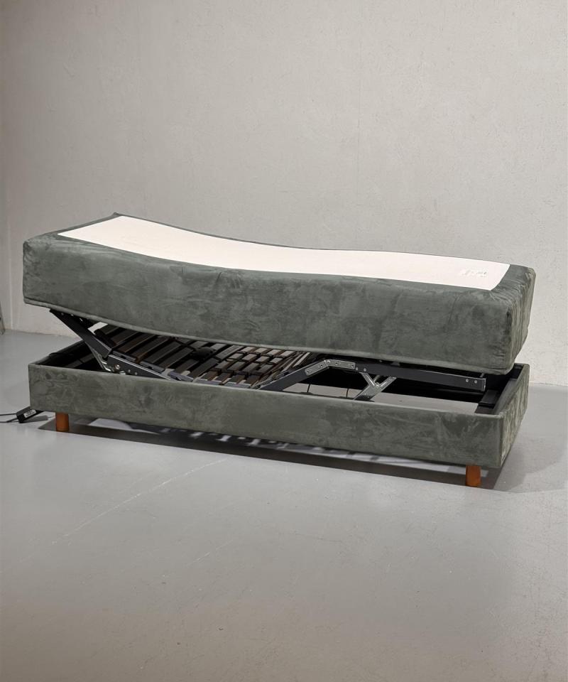 Unikulma 80x200 moottorisänky