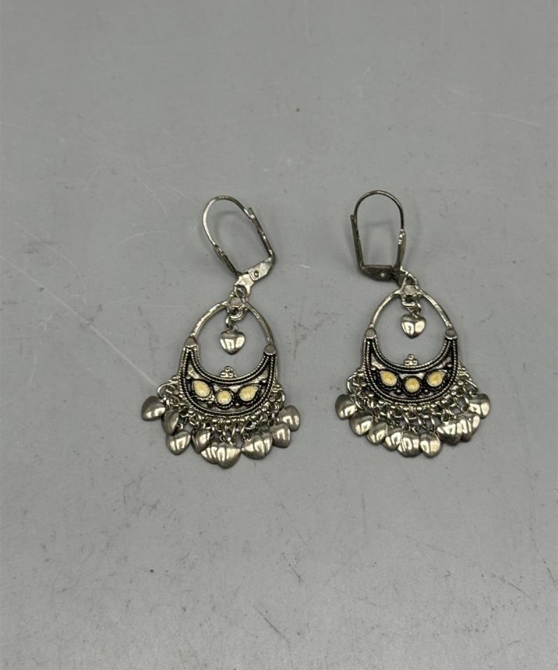 Korvakorut pikkusydämet