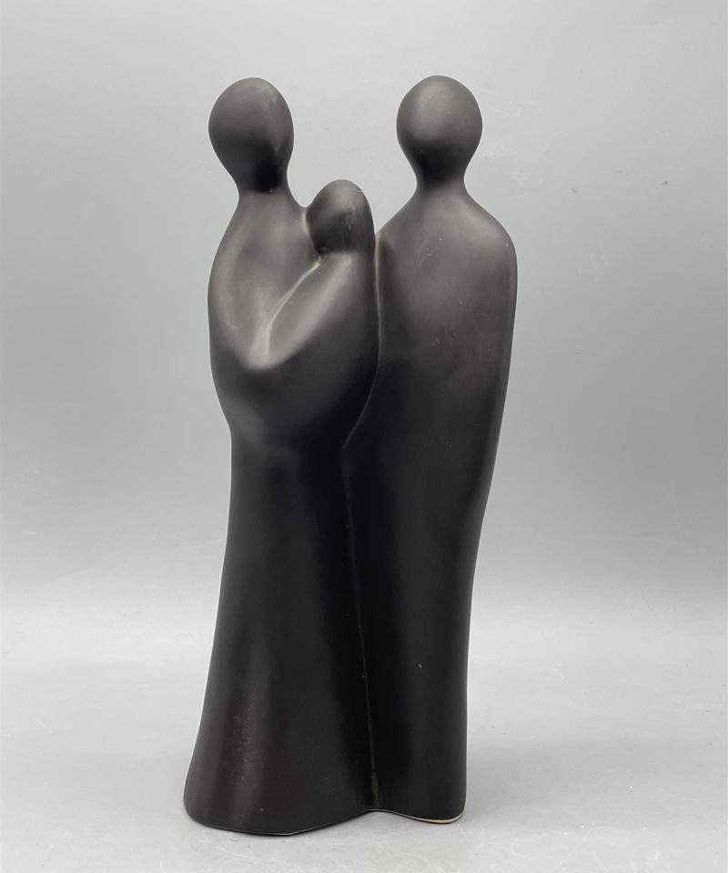 Keraaminen ”Perhe” figuuri