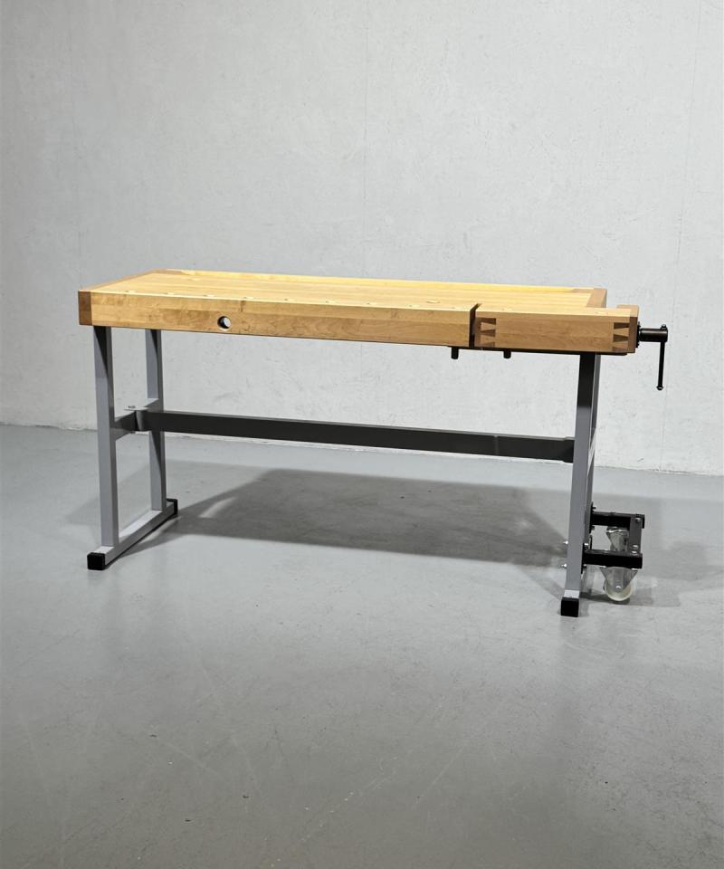 Höyläpenkki 164x60 metallijalustalla