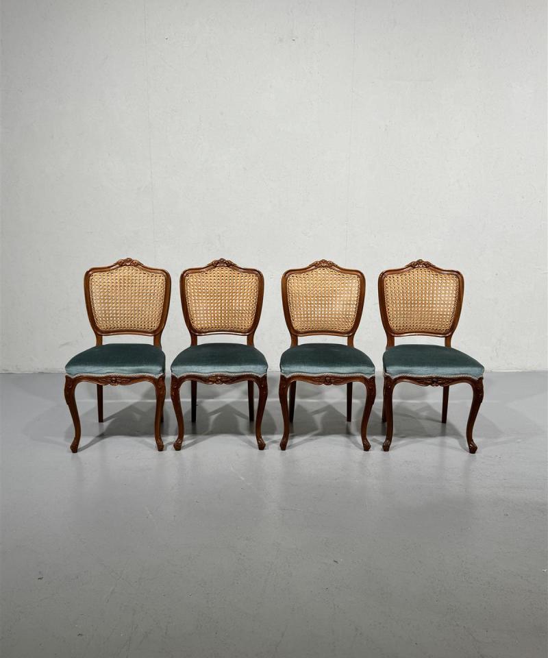 Vintage rottinki rokokoo tuolit, sininen sametti (4 kpl)