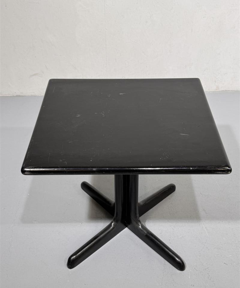 Vintage pöytä 80x80 musta