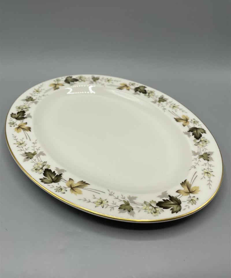 Royal Doulton Larchmont tarjoiluvati