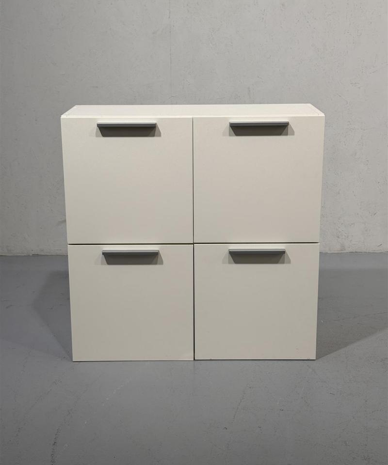 Calligaris seinäkaappi