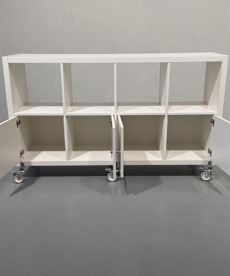 Ikea Kallax hyllykkö rullilla