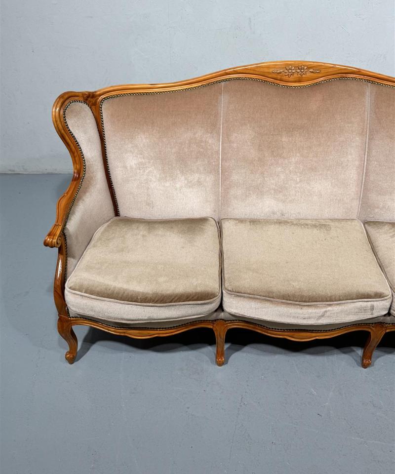 Kruunukaluste rokokoo sohva, beige