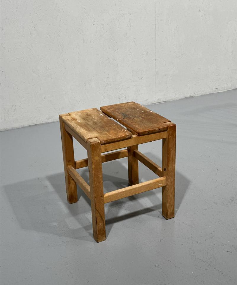 Vintage talonpoikaistyyli jakkara