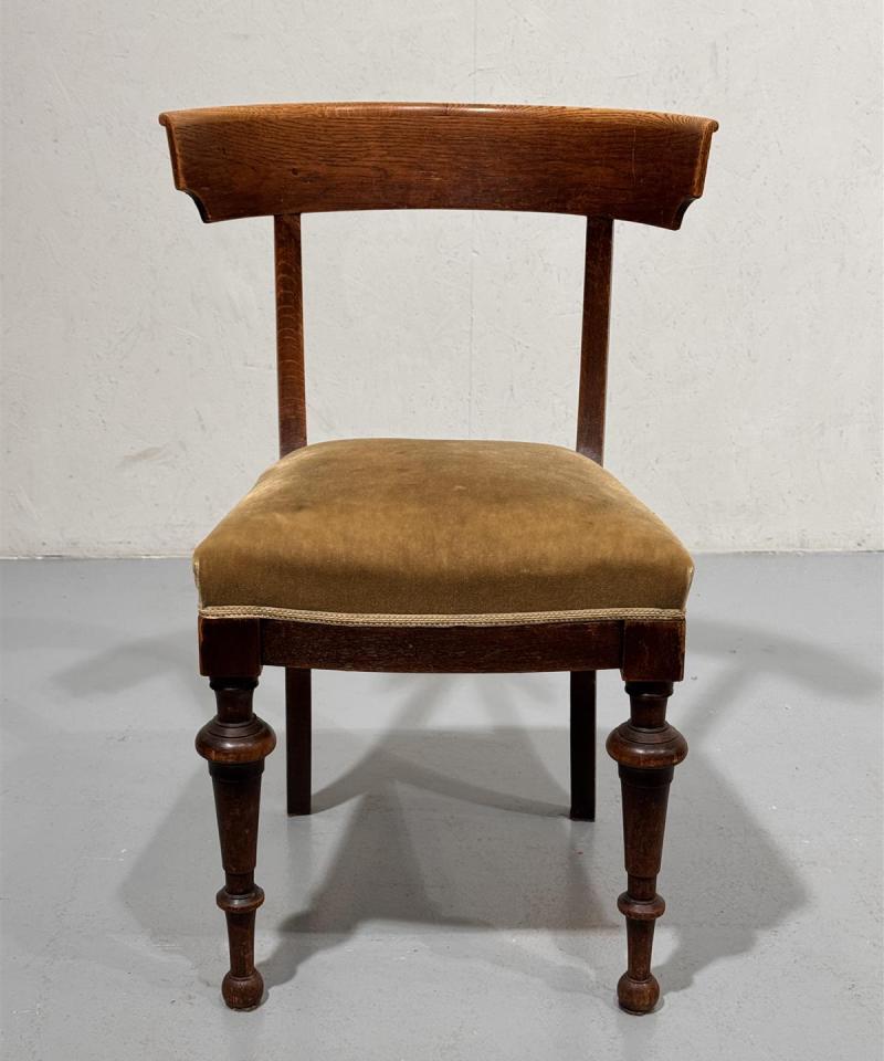 Antiikkinen tuoli 1900 luvun alku