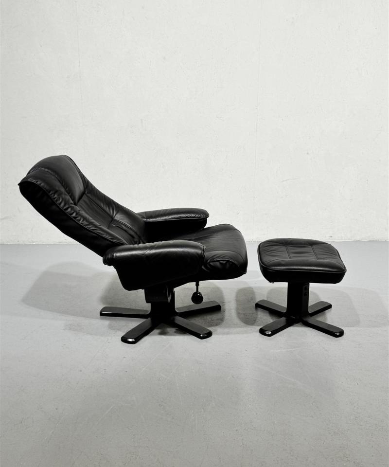 Vintage 80-luku nojatuoli rahilla nahka