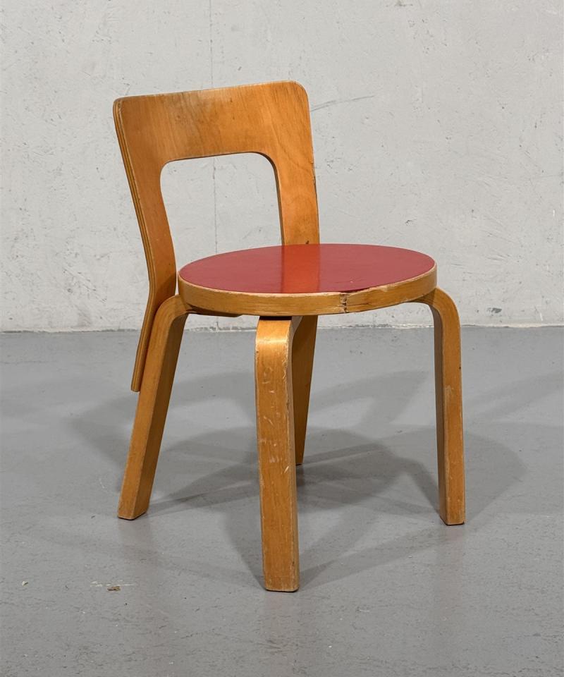 Artek N65 tuoli punainen